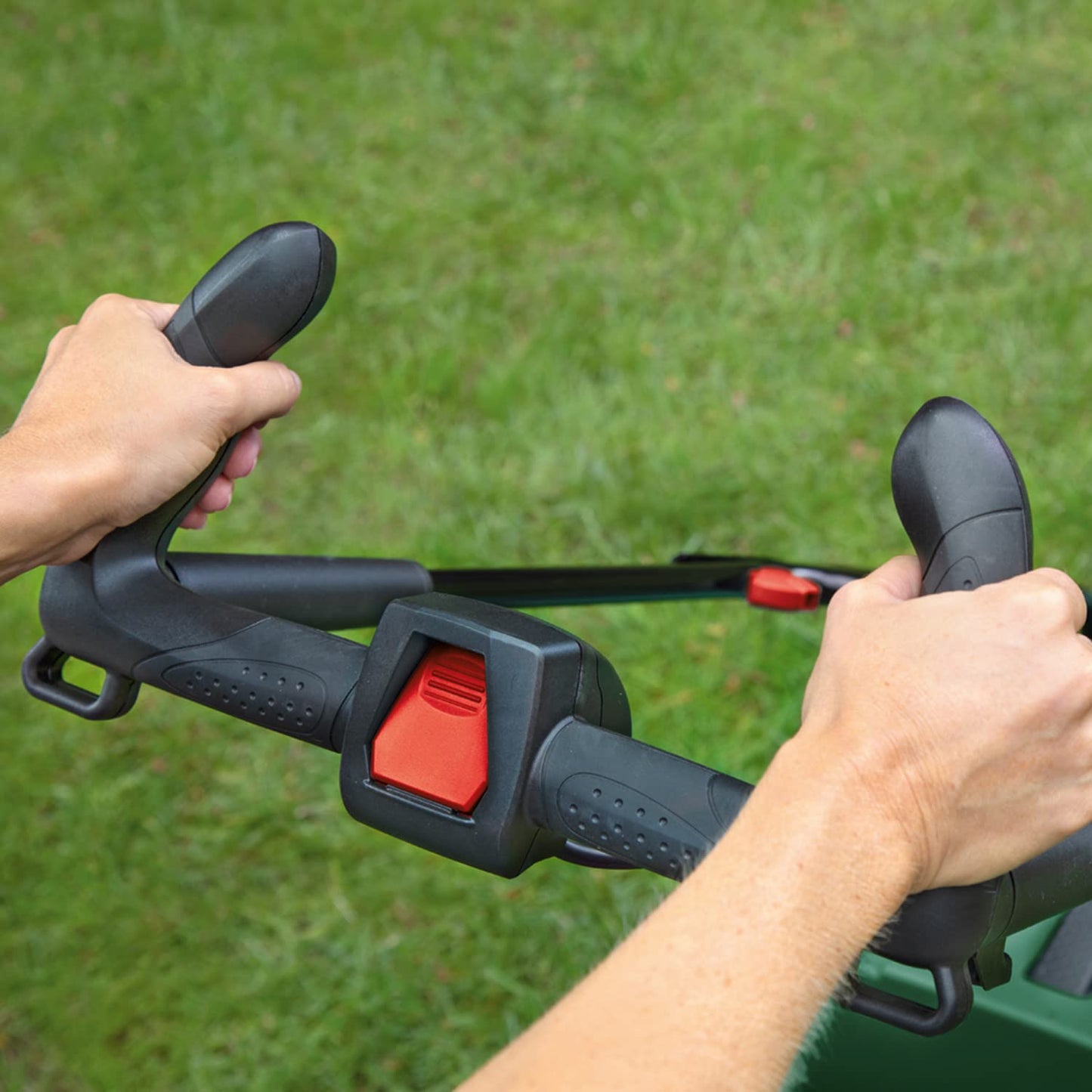 Bosch 'CityMower' cordless lawnmower 18V-32-300 | 1x 4.0Ah battery in the box