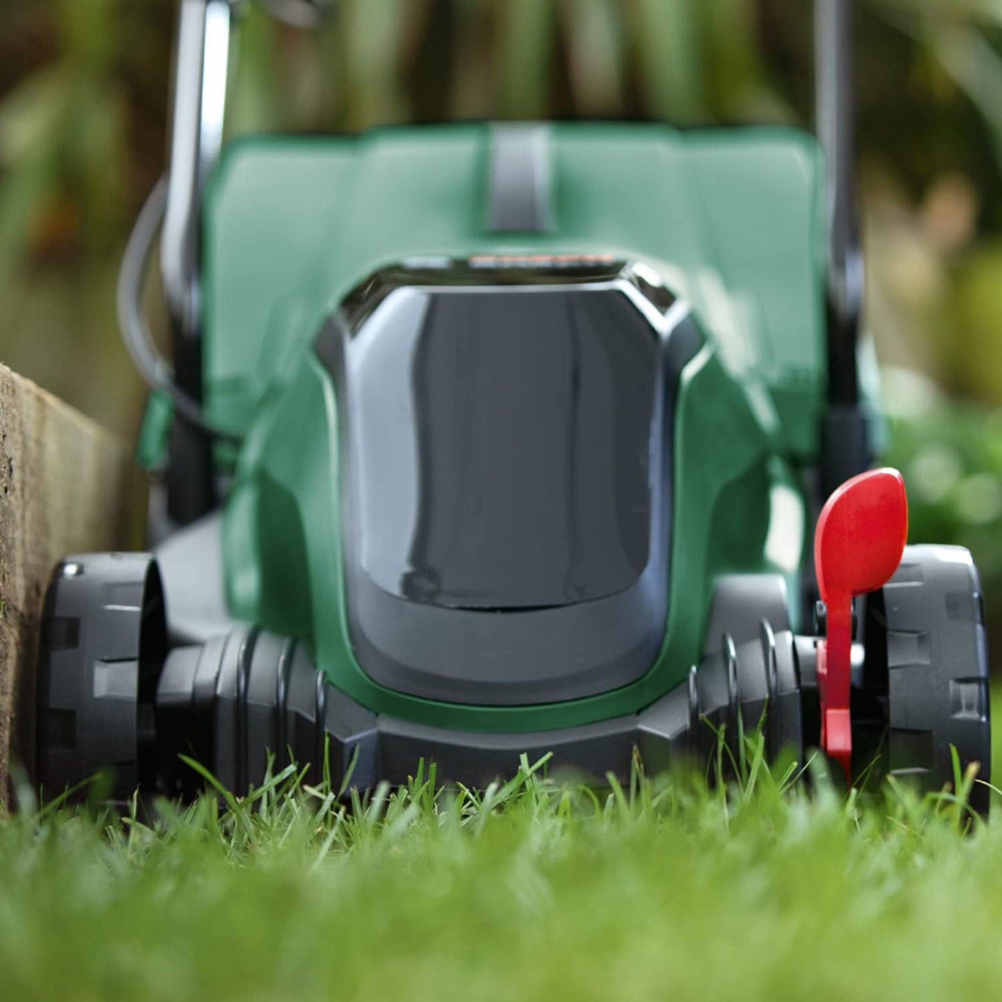 Bosch 'CityMower' cordless lawnmower 18V-32-300 | 1x 4.0Ah battery in the box