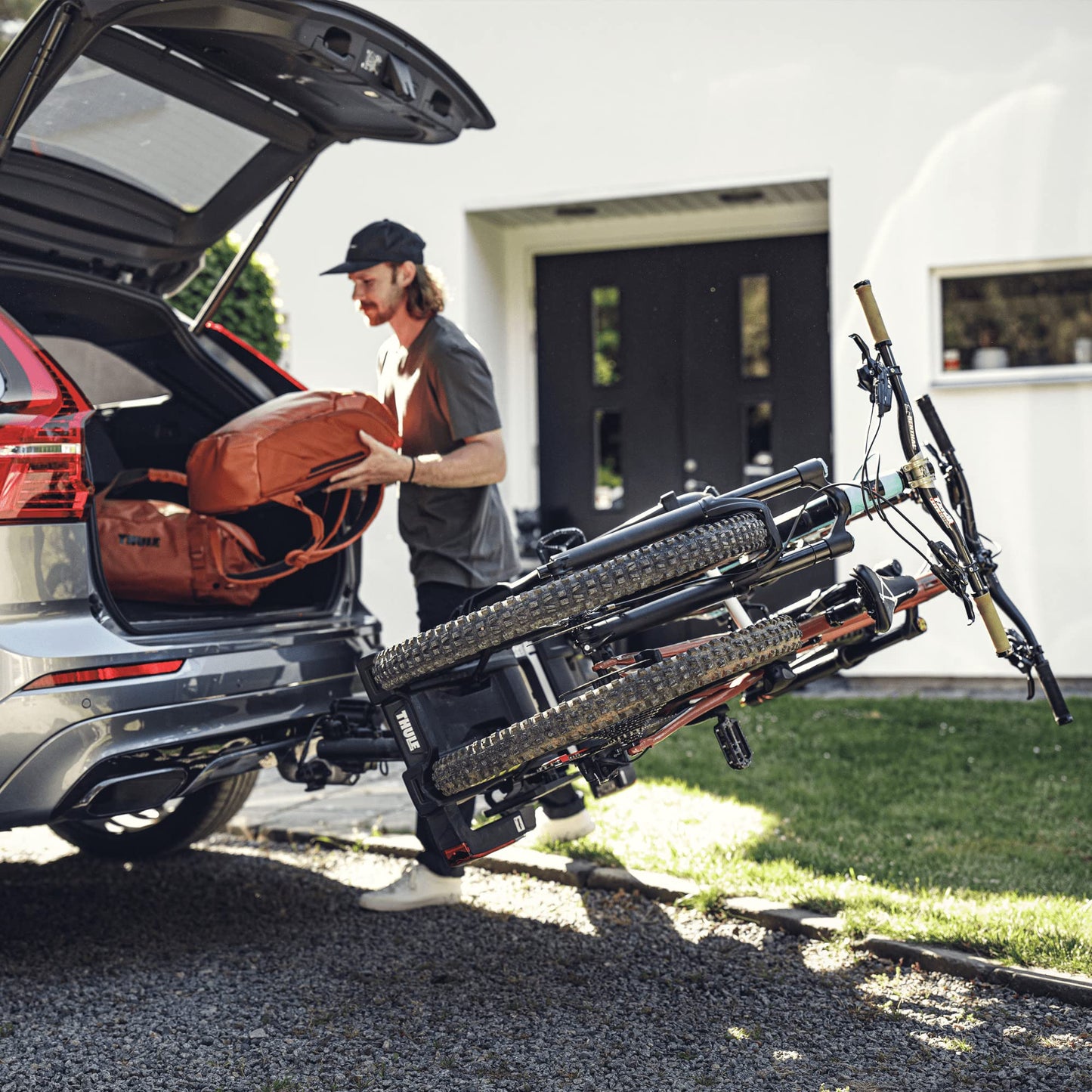 Thule EasyFold XT towbar bike rack for 2 bikes (black-aluminum)