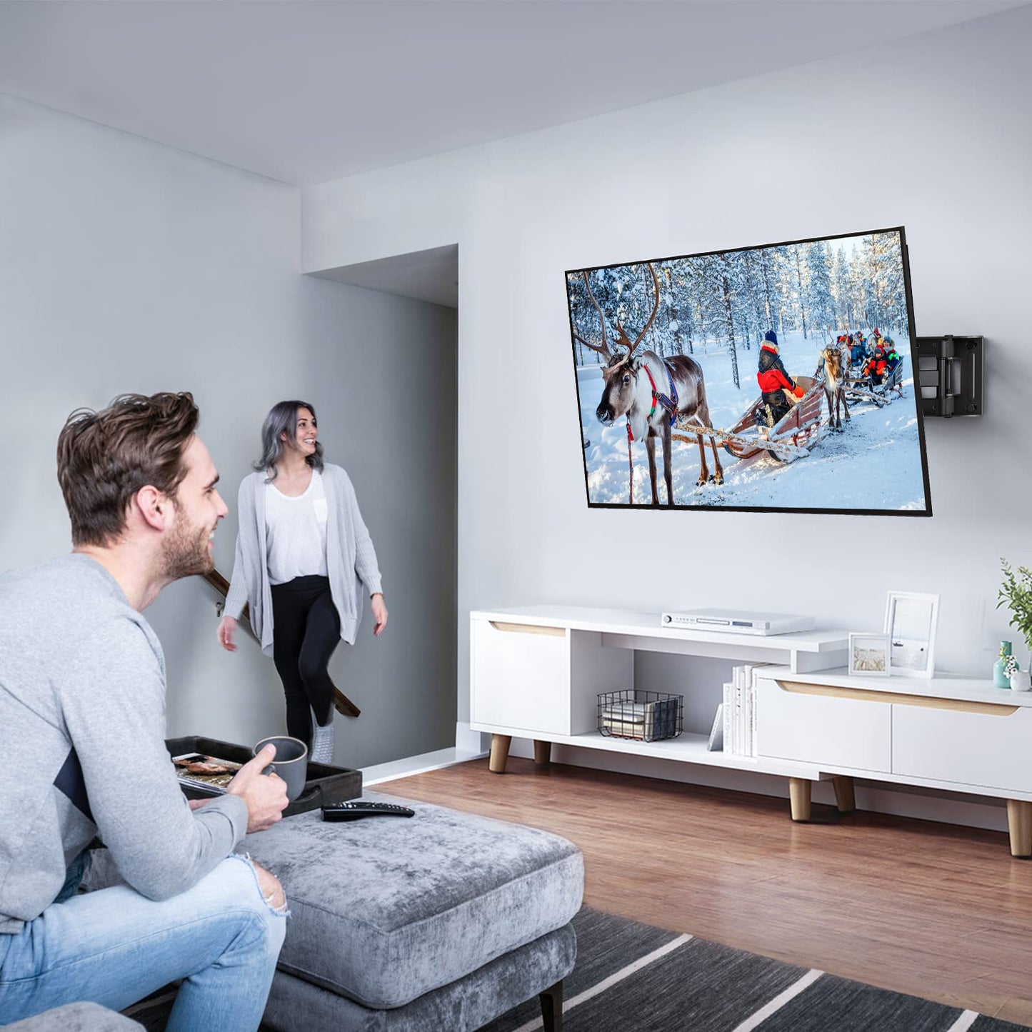 PERLESMITH TV Wall Mount | Swivel for 26-65 inches (Flat &amp; Curved up to 45 kg)