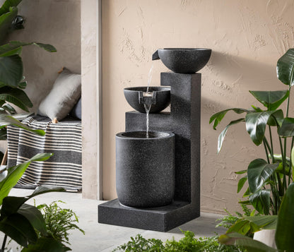 Dehner Gartenbrunnen Samson, Terassenbrunnen frostbeständig, Brunnen für Außen, mit LED Beleuchtung, ca. 100 x 54.5 x 54.5 cm, Polyresin, schwarz